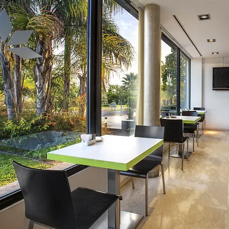 فندق Azz Valencia Tactica بلتيرنا