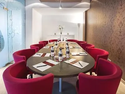Hotel Azz Valencia Tactica 4*