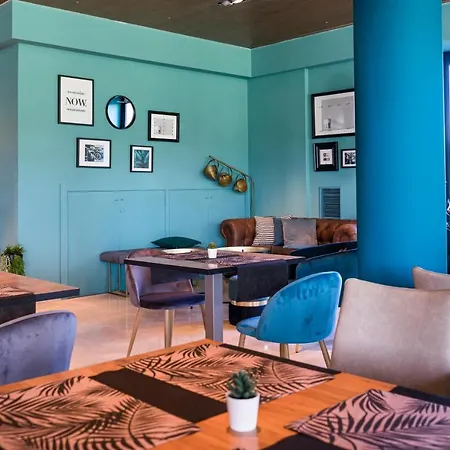 Hotel Azz Valencia Tactica 4*