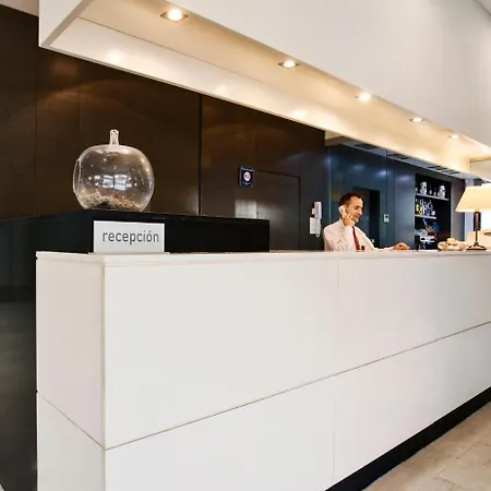 Hotel Azz Valencia Tactica 4*
